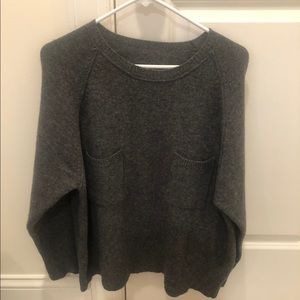 Loose-fitting gray sweater